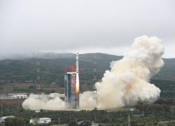 Cina: lancia con successo sei nuovi satelliti