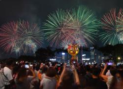 Cina: Hong Kong celebra Giornata nazionale con fuochi d'artificio (1)