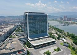 Cina: CATL inaugura nuova batteria per veicoli ibridi
