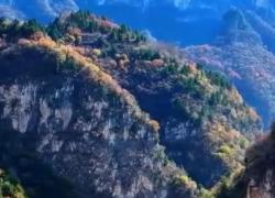 Cina: vista aerea di un'autostrada montana nello Shanxi