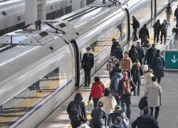Cina: traffico ferroviario supera 4 mld passeggeri a gen-nov