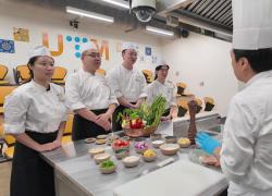 Cina: ristorante educativo all'Università del turismo di Macao