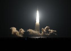 Cina: lanciati nuovi satelliti dal mare