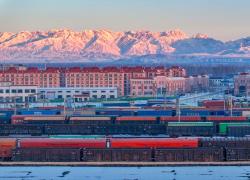 Cina: porto terrestre nello Xinjiang registra oltre 7.000 viaggi verso l'Europa