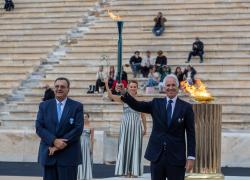 Milano-Cortina 2026: Atene, fiamma olimpica consegnata all'Italia (1)