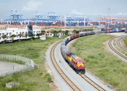 Cina: registra crescita stabile del carico merci su rotaia nei primi 11 mesi 