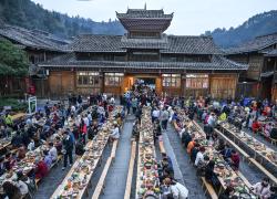 Cina: turismo culturale in crescita nel villaggio Dong di Zhaoxing (1)