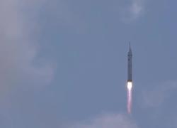 Cina: conduce un test di volo a bassa quota per il razzo Long March-10