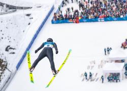 Milano-Cortina 2026: atleti cinesi gareggiano nella combinata nordica (1)