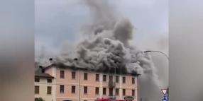 Velo d'Astico (VI), incendio sopra l'ex pizzeria Cioci's, palazzina avvolta dalle fiamme: feriti e causa da accertare - VIDEO