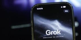 X interviene su Grok e blocca la generazione con IA di immagini di nudo