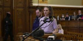 Ungheria, 8 anni all'antifascista tedesca Maja T.: "Processo farsa"