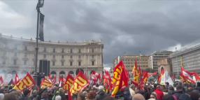 A Roma la manifestazione per il "No sociale": siamo pi&ugrave; di 20.000