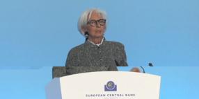 La Bce mantiene tassi al 2% e taglia stime crescita dell'eurozona