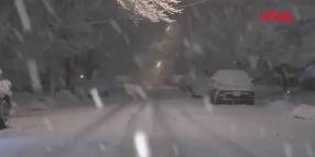 Tempesta di neve a New York, Mamdani dichiara stato d'emergenza, 10mila voli cancellati, strade e ponti chiusi - VIDEO