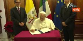 Papa Leone XIV a sorpresa in Senato, ecco la dedica lasciata dal Pontefice