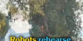 Cina: robot si allenano nel kung fu con monaci guerrieri Shaolin