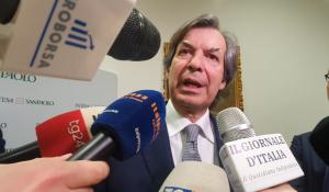 Messina (Intesa Sanpaolo): "Siamo leader nel risparmio gestito con oltre &euro;1 trln; espansione in Europa con IsyWealth e &euro;200mld alle famiglie"