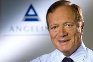 Angelini Thea Paola gestirà i 3 mld € del padre Francesco scalzata