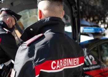 Maxi inchiesta a Roma, 71 denunciati per 60 truffe online: da polizze assicurative di finti promoter a piani di investimento col trading