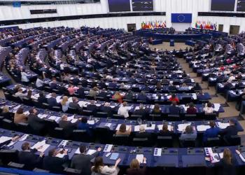 Ucraina, Parlamento Ue insiste e approva prestito da 90 mld&euro; a Kiev, 60 per acquisto di armi e 30 per assistenza macrofinanziaria