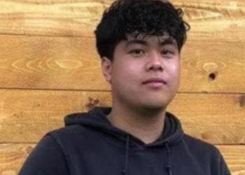 Omicidio Ilaria Sula, la madre di Mark Samson: "L'ho aiutato a pulire la stanza dal sangue, ce n'era molto sul pavimento"