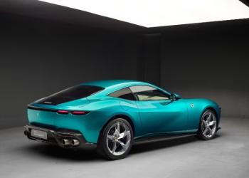 Ferrari Amalfi unisce stile avanguardista, motore V8 potenziato e guida versatile con tecnologia avanzata e design minimalista