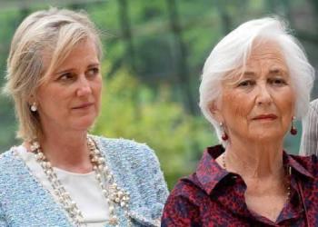 Astrid del Belgio con la madre, la Regina Paola nata principessa Ruffo di Calabria