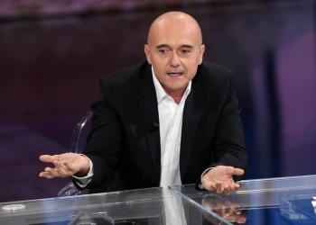 Signorini fuori dalla tv? La &ldquo;bomba&rdquo; di Corona mette inevitabilmente fine alla carriera del conduttore