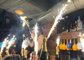 Crans - Montana, il mistero delle 11 telecamere del Constellation spente all'1.23 (tre minuti prima dell'incendio) e "le immagini irrecuperabili"