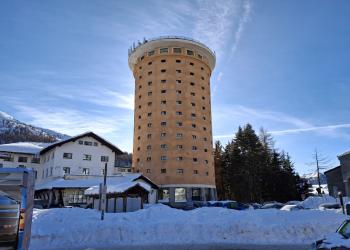 Sestriere, sequestrata la Torre Rossa: &ldquo;Impianto antincendio non a norma&rdquo;, hotel chiuso e clienti trasferiti nella Torre Bianca Duchi d'Aosta