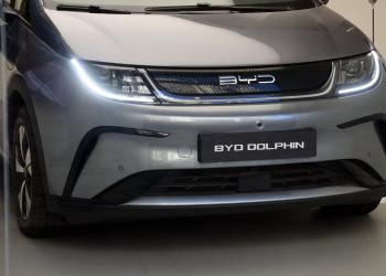 Accordo tra Ue e Cina sui dazi sulle auto elettriche, per evitare le tariffe doganali al 35,3% Pechino dovr&agrave; stabilire dei prezzi minimi