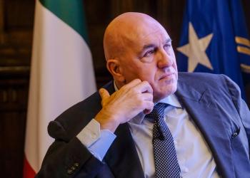 Guido Crosetto: "sono fiero di aiutare Kiev"; continua la retorica del supporto all'ucraina con i soldi degli italiani