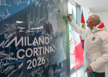 Olimpiadi Milano-Cortina 2026 al via, oggi alle 20:00 la cerimonia di apertura a San Siro, 50 leader mondiali presenti tra cui Vance