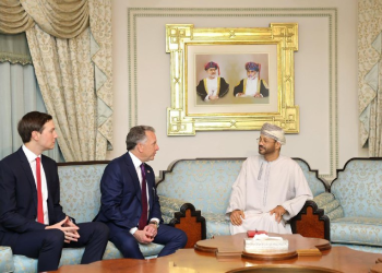 Colloqui Iran-Usa, concluso primo round negoziale, Araghchi: "Iniziati bene, parlato di nucleare", Washington alza la tensione: "Lasciare il Paese"