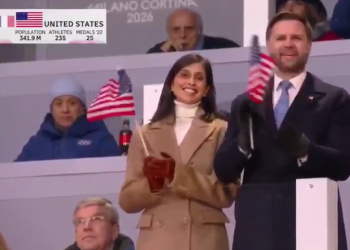 Olimpiadi Milano-Cortina, fischi per Israele e Vance al passaggio della delegazione Usa, Trump: "Strano, qui da noi &egrave; apprezzato" - VIDEO