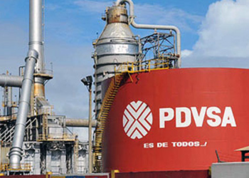 Venezuela, "spedito primo carico di greggio verso Israele dopo ingerenze Usa nella statale Pdvsa" ma ministro P&eacute;rez smentisce: "Fake news"