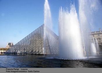 Louvre allagato, rottura tubatura caldaia danneggia soffitto ottocentesco di Charles Meynier, chiusa sala dei capolavori italiani