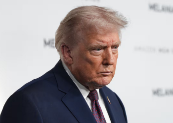 L'attacco all'Iran divide societ&agrave; Usa e base Maga, Fuentes: "&Egrave; una guerra israeliana", Carlson: "Operazione disgustosa"