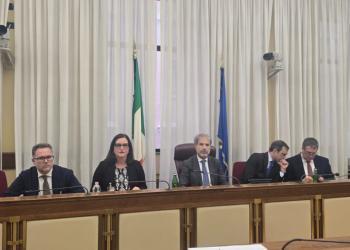 Danneggiati da vaccino Covid fuori dal ghetto, infranto il tab&ugrave; del Parlamento: Comitato Ascoltami ricevuto in commissione