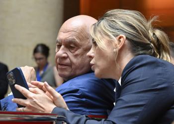 Nordio blinda la capo di Gabinetto Bartolozzi dopo attacco a magistratura: "Non deve dimettersi", Mantovano: "Frase infelice"