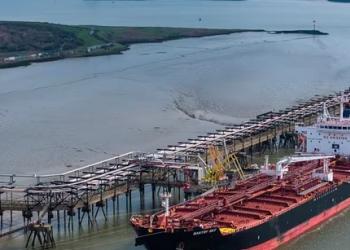 Chiusura Stretto di Hormuz, Francia e Italia tentano dialogo con Iran, Trump tira dritto: "Navi abbiano le palle e attraversino"