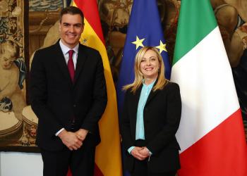 Da un lato un Premier che ama il suo Pese, dall&rsquo;altro Giorgia Meloni