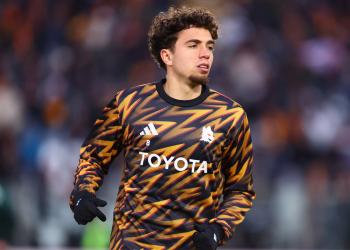 Furto in casa di El Aynaoui, calciatore Roma sequestrato da 6 uomini: rubati gioielli per &euro;10mila, 1 Rolex e borse griffate