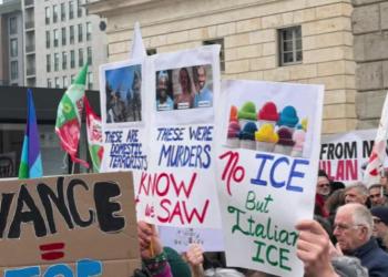 Milano, proteste contro presenza Ice alle Olimpiadi in piazza XXV Aprile: "Non li vogliamo, no alle squadracce in Italia" - VIDEO