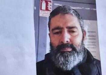 Parigi, 48enne mussulmano Brahim B aggredisce gendarme all'Arco di Trionfo e viene ucciso da 2 poliziotti, si indaga per terrorismo - VIDEO