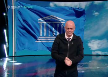 Fratelli di Crozza, Monologo sulla situazione dell&rsquo;ex ILVA e il ministro Urso rimanda una decisione definitiva