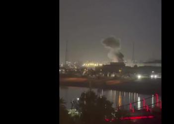 Iran, colpita ambasciata statunitense a Baghdad, pasdaran: "Attaccata anche base militare Usa di Al Udeid in Qatar" - VIDEO