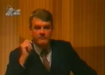 "Bombardamenti Uk su Dresda 1945 in 2 ondate per massimizzare vittime, attirando in citt&agrave; i soccorsi", il VIDEO della rivelazione di Irving