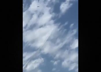 Iran, missili balistici Usa lanciati dal territorio civile del Bahrein, degli Emirati Arabi e del Kuwait verso Teheran - VIDEO